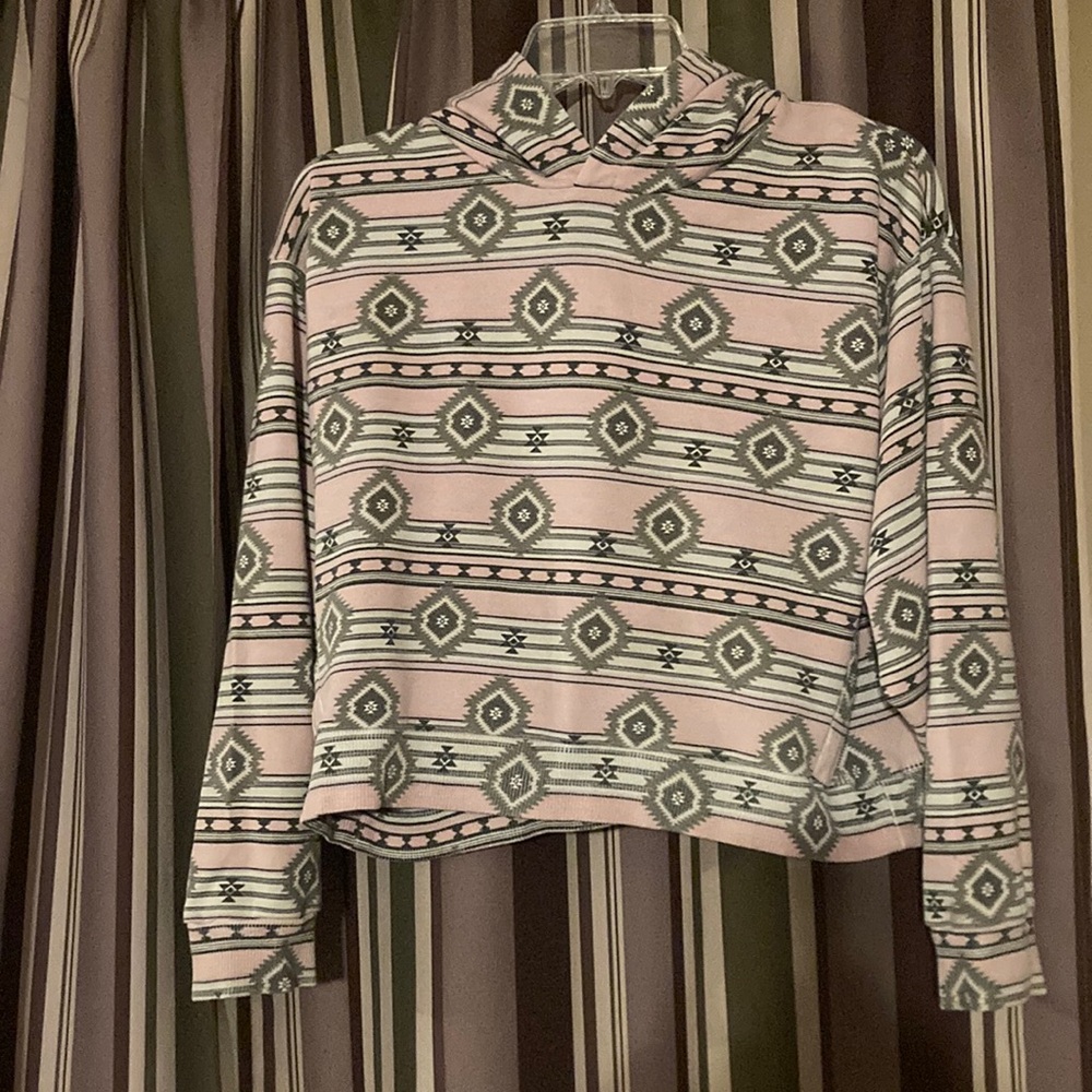 Simply Southern cropped Aztec hoodie woman’s  
size S